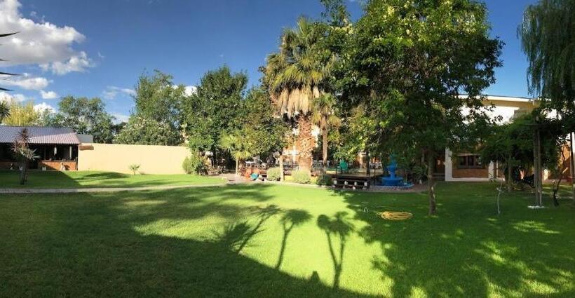 四人标准间, Regine