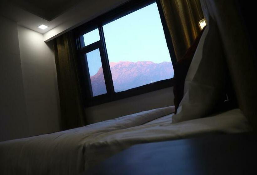 Quarto Estandard Vista Montanha, The Divine Oak