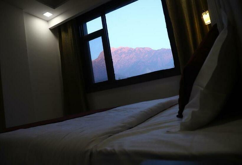 Quarto Estandard Vista Montanha, The Divine Oak