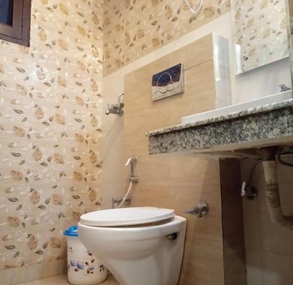 Quarto deluxe, The Divine Oak