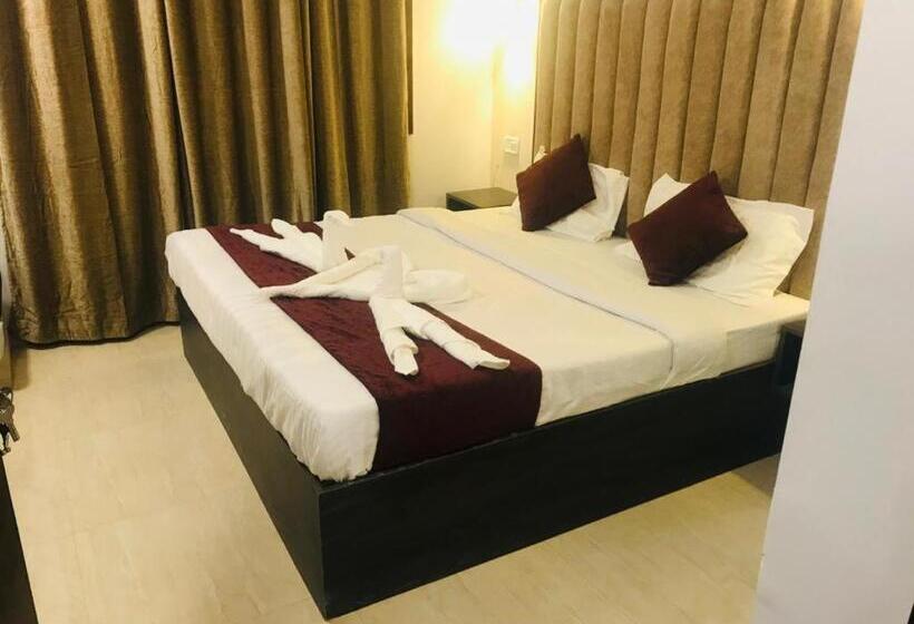 Quarto deluxe, The Divine Oak