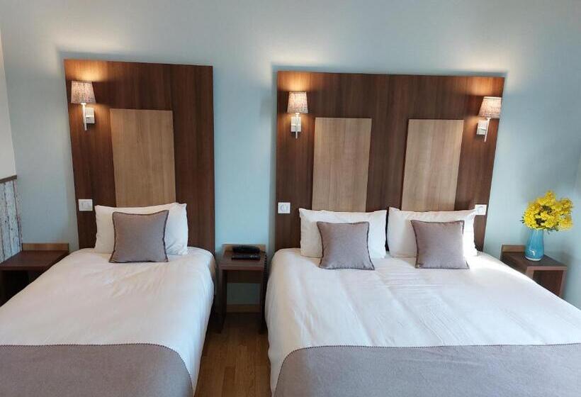 غرفة قياسية ثلاثية, Logis Loire Hotel   Les Cocottes Restaurant