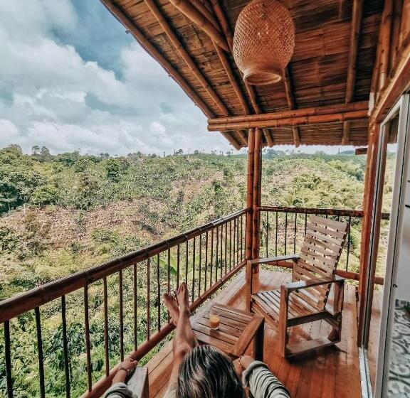 Номер Стандарт Вид на Горы, Tukawa