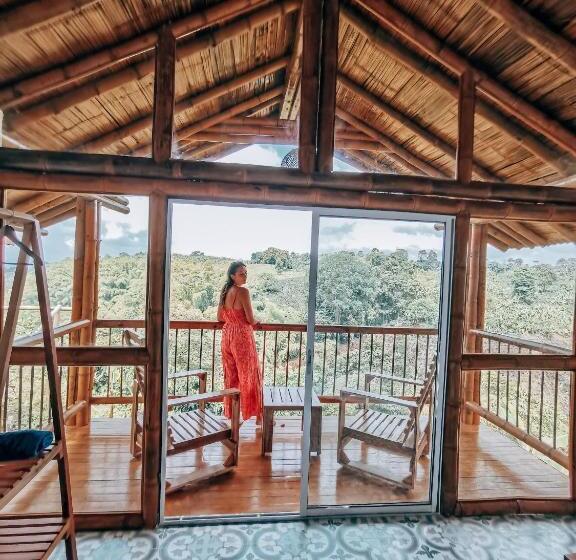 Номер Стандарт Вид на Горы, Tukawa