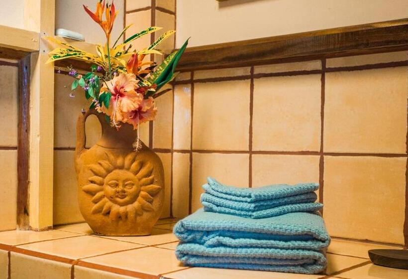 غرفة قياسية مطلّة علي البحر, Pacific Edge Eco Lodge