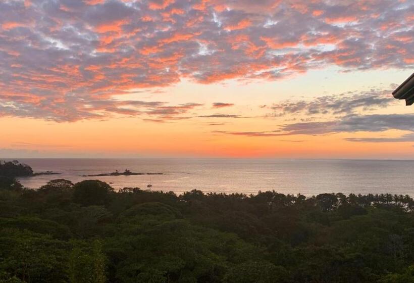 شقة غرفتين, Pacific Edge Eco Lodge