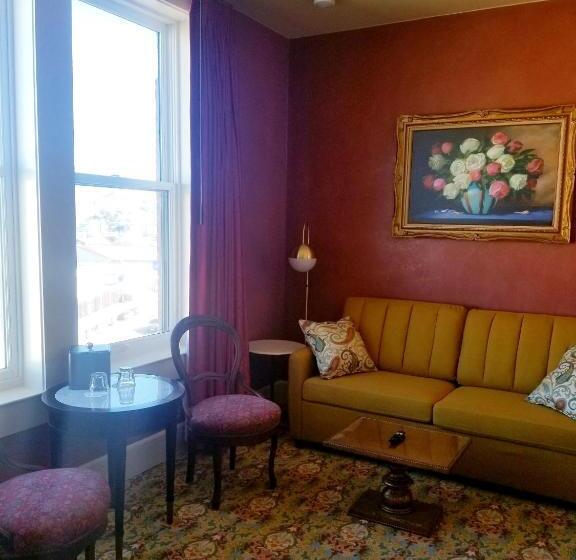 جناح سرير كينج, Belvada