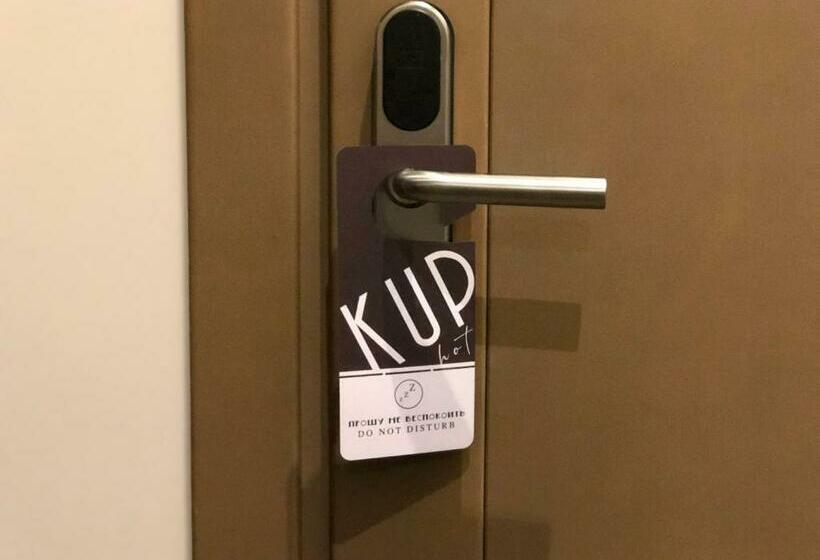 اتاق لوکس با بالکن, Kuprin