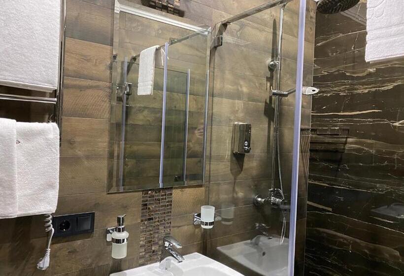 اتاق استاندارد, Kuprin