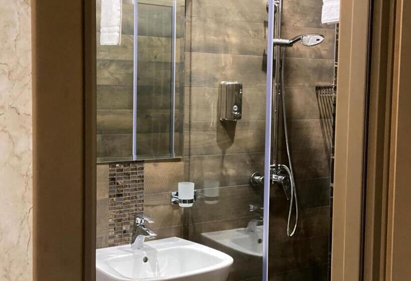 اتاق استاندارد, Kuprin