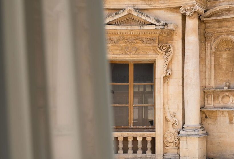 اتاق سوپریور, Q92 Noto