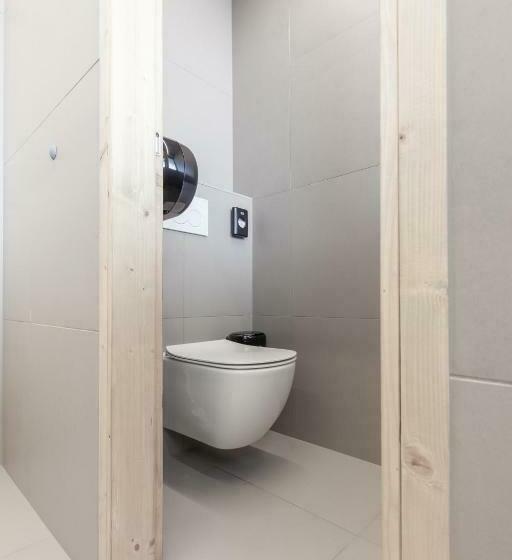 스탠다드 4인용 룸 공용 욕실, Chata Zázvor