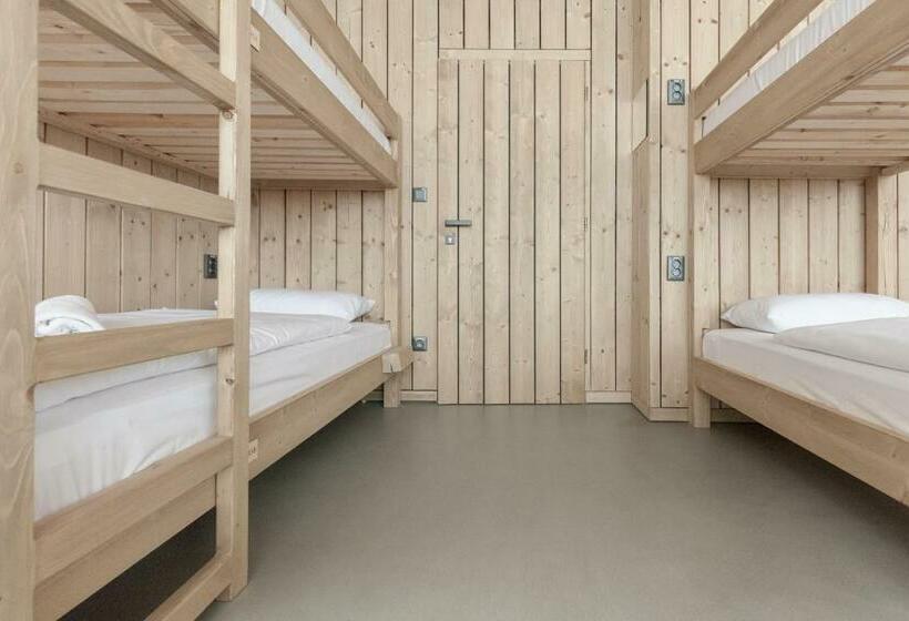 스탠다드 4인용 룸 공용 욕실, Chata Zázvor