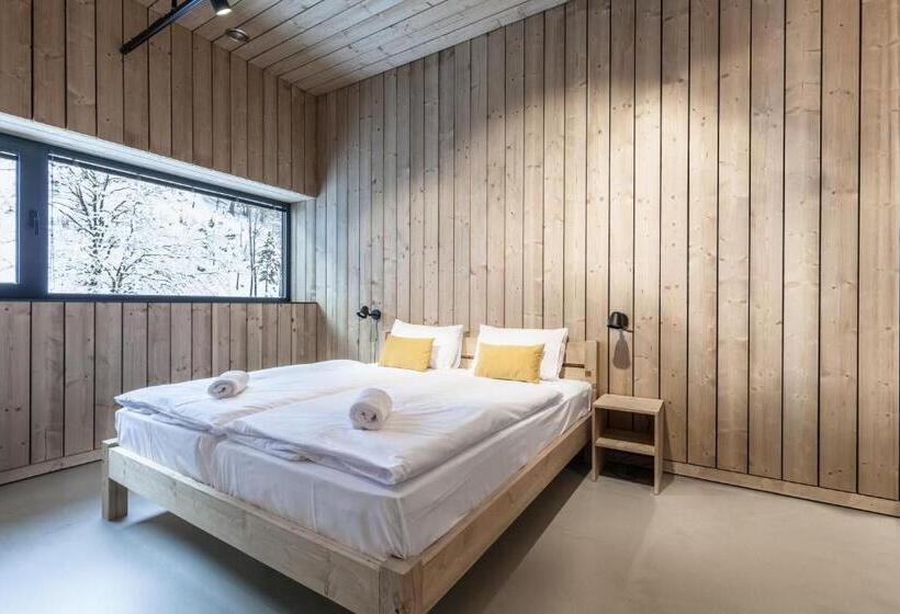 패밀리 룸, Chata Zázvor