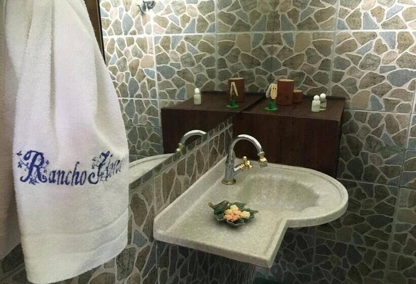 Suite with lake view, Pousada Rancho Flores