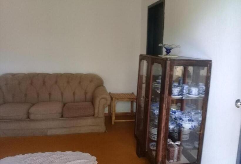 샬레, Pousada Rancho Flores