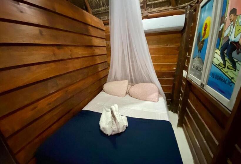 بنجلو قياسى, Akbal Holbox