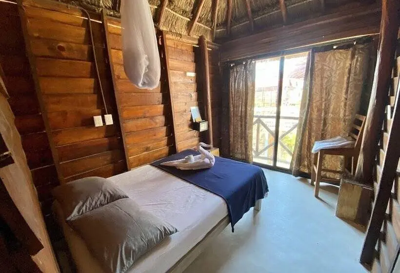 بانگلوی استاندارد, Akbal Holbox