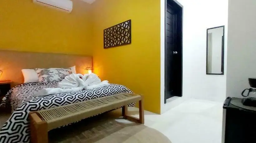 سوییت, Akbal Holbox