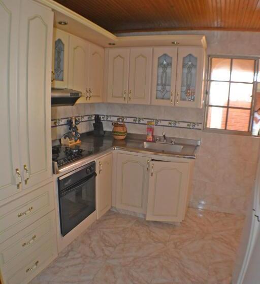 4间卧室的房子, Caraná