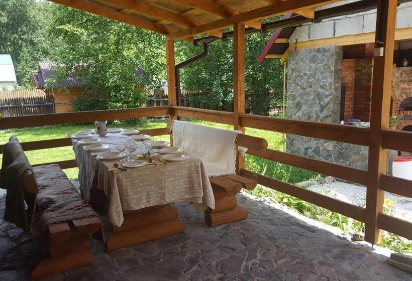کلبه ییلاقی, Guest House In Carpathians