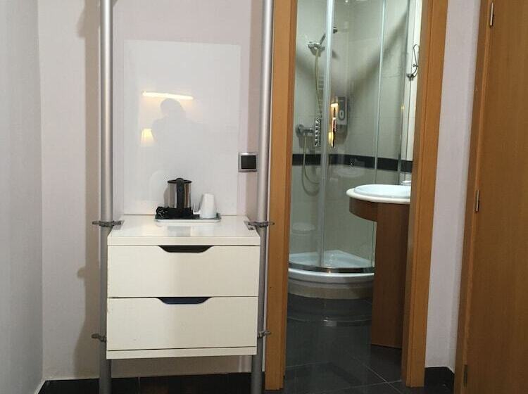 スタンダードシングルルーム, Hostal Levante Barcelona