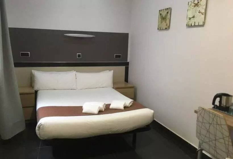 اتاق استاندارد, Hostal Levante Barcelona