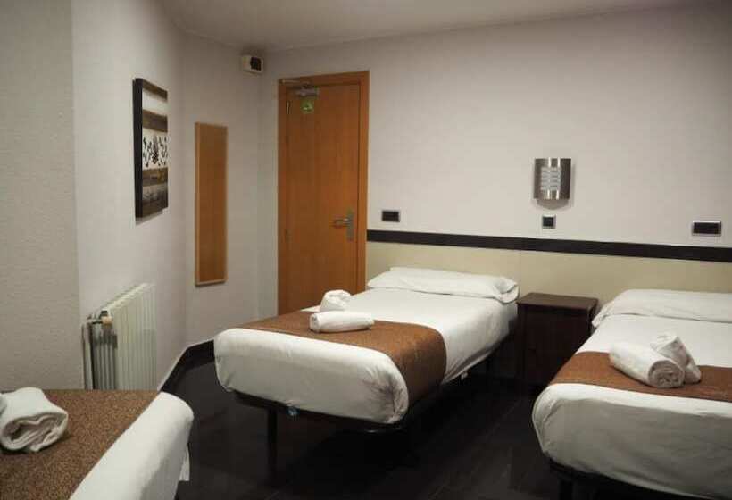 スタンダードトリプルルーム, Hostal Levante Barcelona