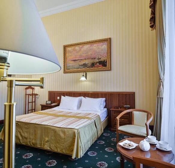 اتاق سوپریور, Ayvazovsky