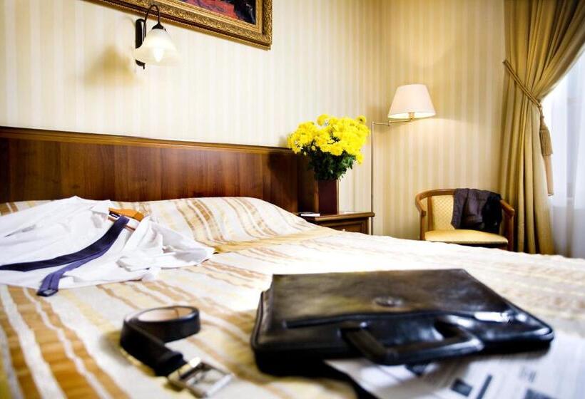 اتاق سوپریور, Ayvazovsky