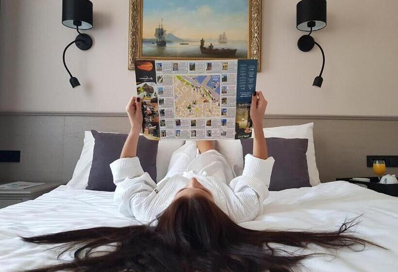 اتاق لوکس, Ayvazovsky