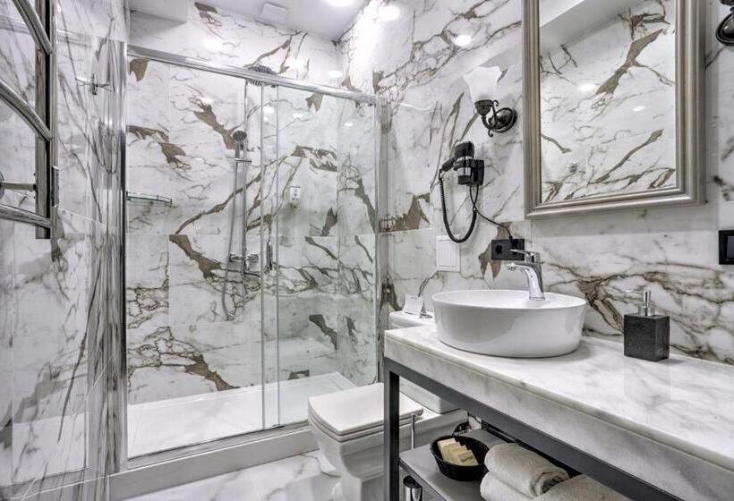 اتاق لوکس, Ayvazovsky