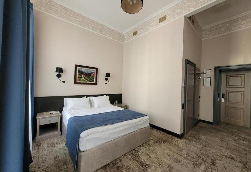 اتاق لوکس با بالکن, Ayvazovsky