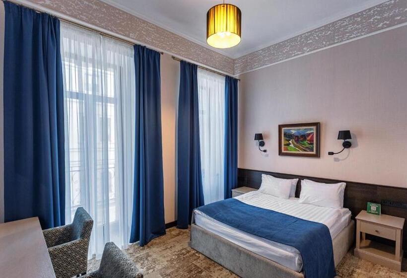 اتاق لوکس با بالکن, Ayvazovsky