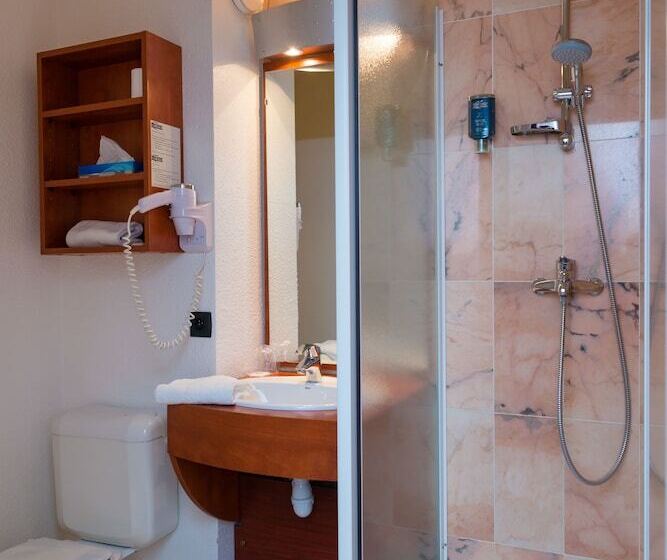 Номер Стандарт, Brit Hotel Rennes St Grégoire – Le Villeneuve