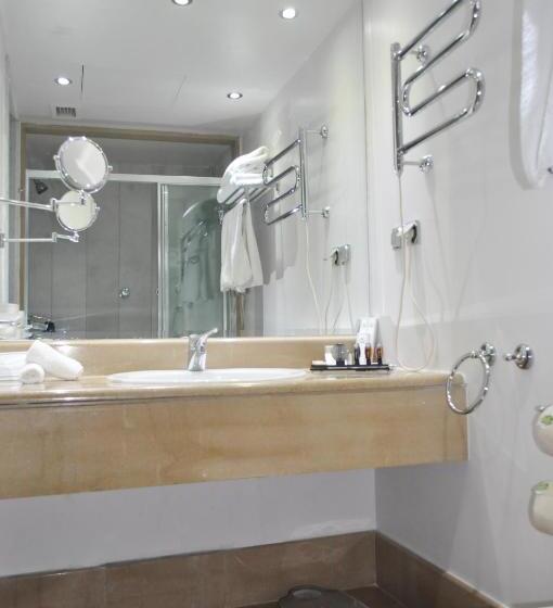 스위트, Capsis Bristol Boutique