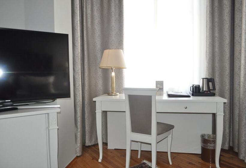 패밀리 룸, Capsis Bristol Boutique