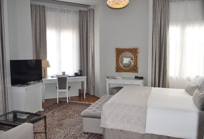 패밀리 룸, Capsis Bristol Boutique