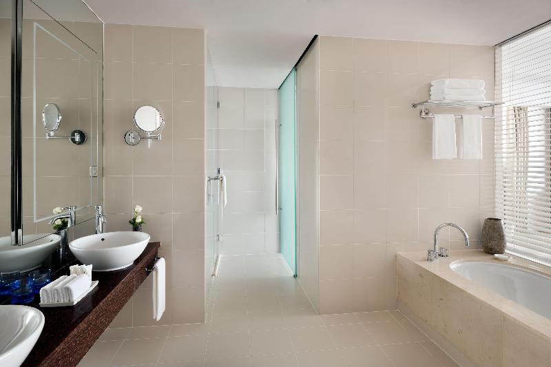 Номер Deluxe, Crowne Plaza Dubai Festival City