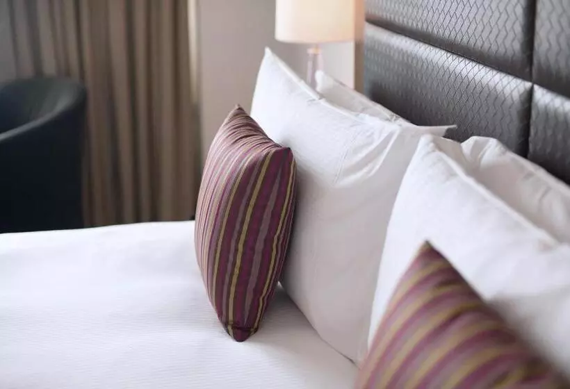 اتاق استاندارد با تخت بزرگ, Crowne Plaza Dubai Festival City