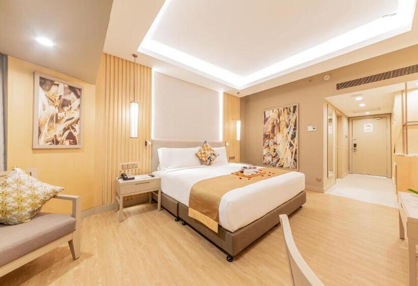 اتاق اجرایی با تخت بزرگ, Glenmarie Hotel & Golf Resort