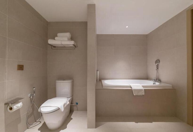 디럭스 스위트 킹 침대, Glenmarie Hotel & Golf Resort