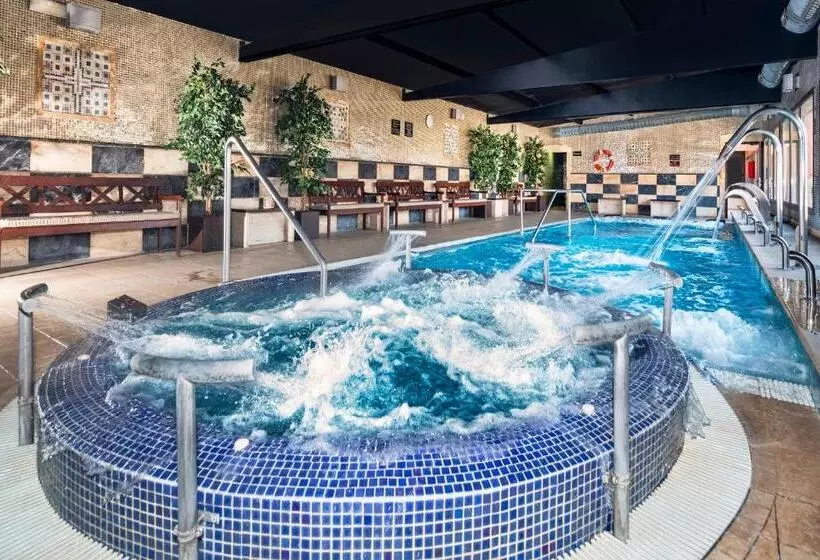 اتاق استاندارد, Salles Hotel Aeroport De Girona