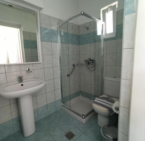 غرفة قياسية ثلاثية, Summer Dream