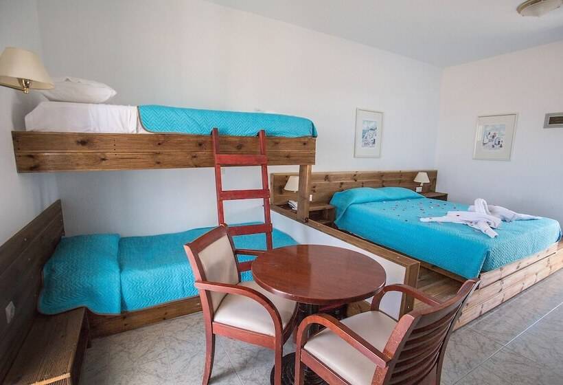 חדר משפחתי, Summer Dream