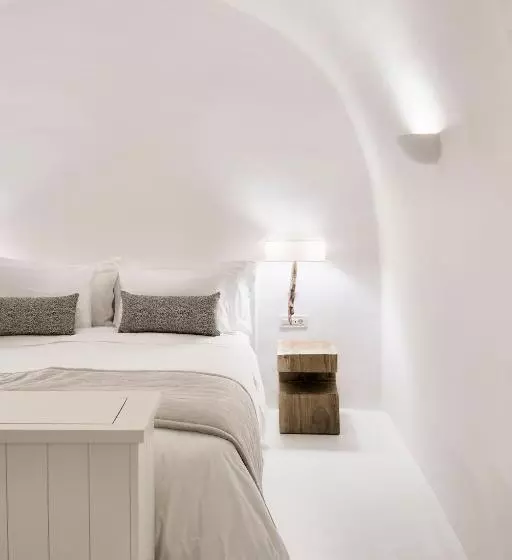 سوئیت با تخت بزرگ, Mystique, A Luxury Collection Hotel, Santorini