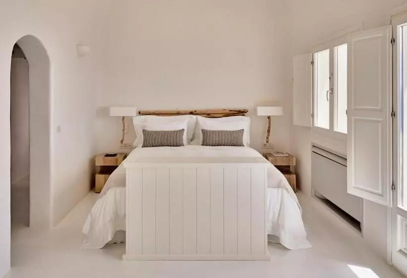 سوئیت با تخت بزرگ, Mystique, A Luxury Collection Hotel, Santorini
