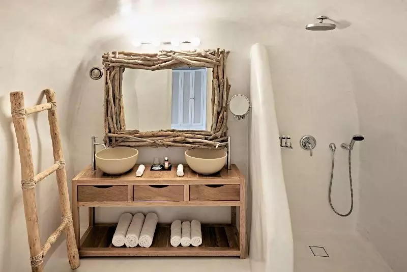 سوئیت با تخت بزرگ, Mystique, A Luxury Collection Hotel, Santorini