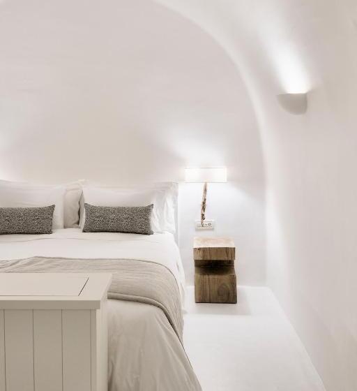 سوئیت با تخت بزرگ, Mystique, A Luxury Collection Hotel, Santorini