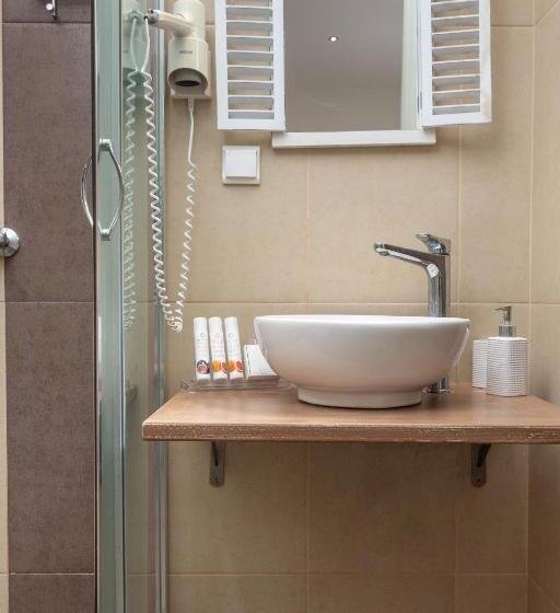 غرفة ديلوكس, Naxos Petite Studios